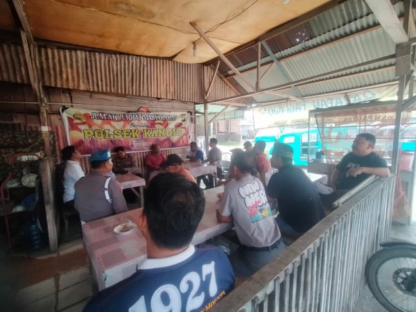 Polsek Kandis Gelar “Jum’at Curhat”, Warga Apresiasi Komitmen Polri Jaga Keamanan dan Tertib Lalu Lintas