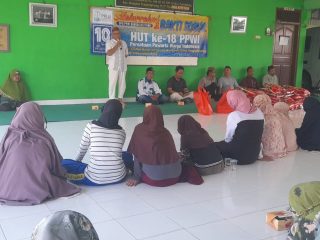 Silaturahmi dan Bakti Sosial ke Panti Asuhan Warnai HUT ke-18 PPWI di Bangka Belitung