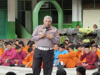 Police Go To School, Ditlantas Polda Riau Tanamkan Budaya Tertib Berlalu Lintas dan Green Policing Kepada Pelajar